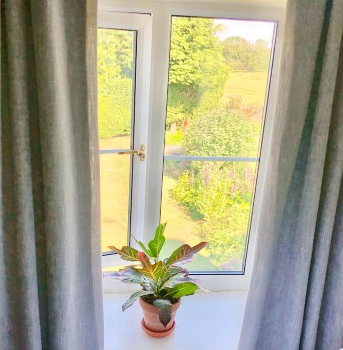 Вилла Cosy Farmhouse Escape In Monmouthshire Wolves Newton Экстерьер фото
